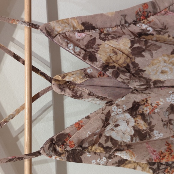 Floral top - Picture 6 of 6